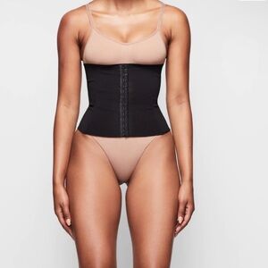 SKIMS Onyx High-Waist Waist Trainer - Black